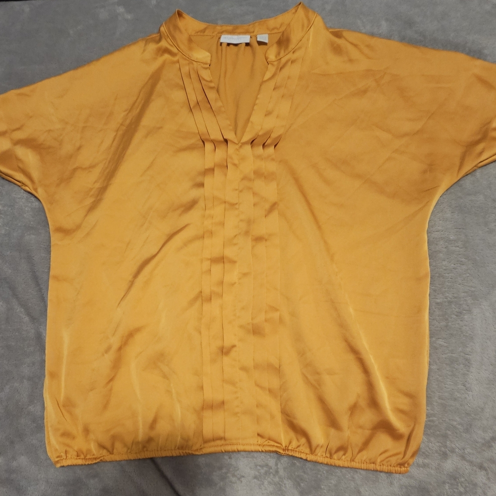 New York & Company Mustard Yellow Short Sleeve Blouse